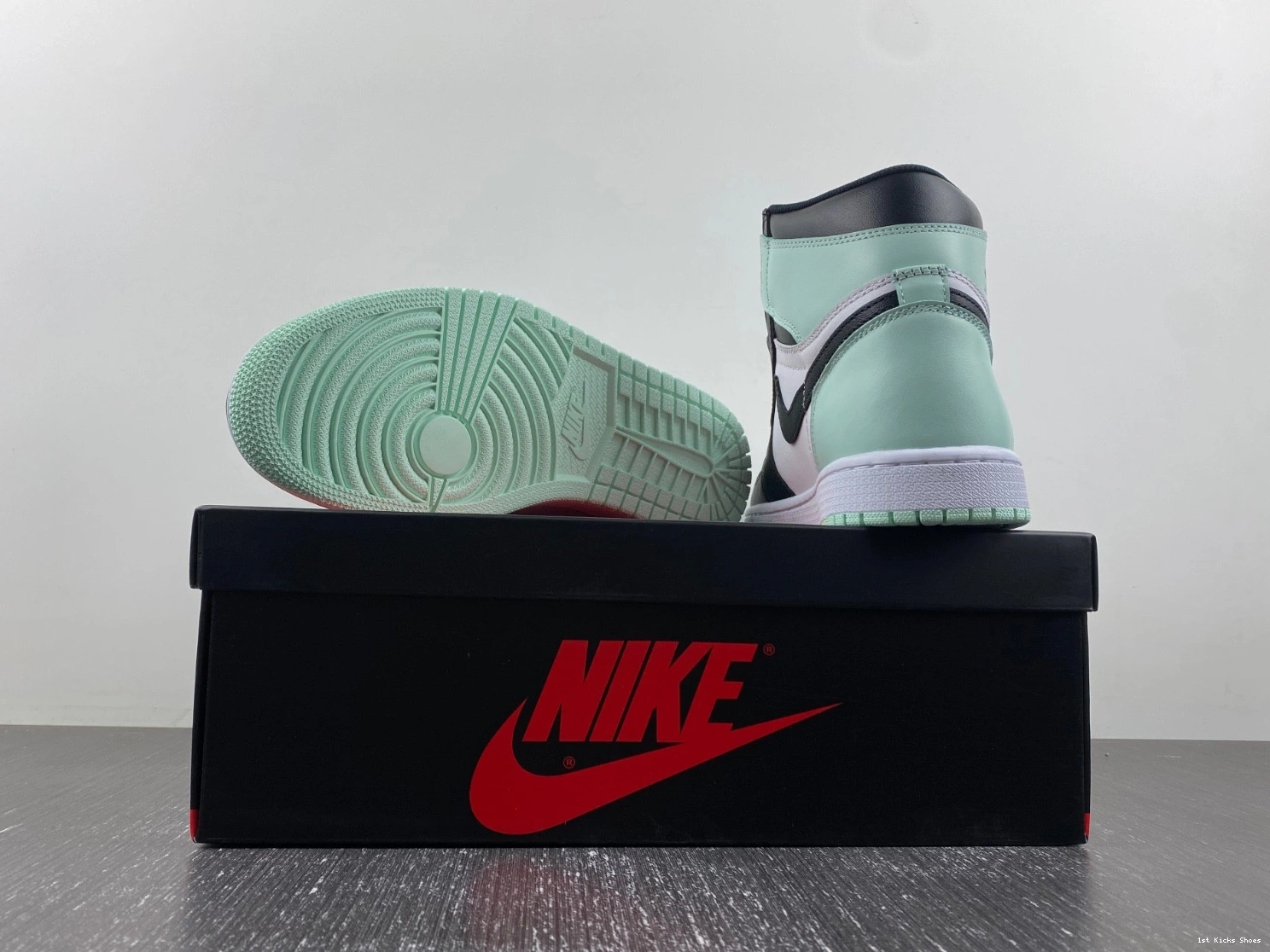 High Igloo Jordan 1 861428-100 Retro Air 1202